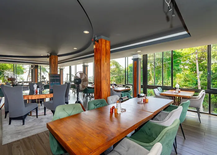Oceanview Bungalows By Eat, Karon Beach