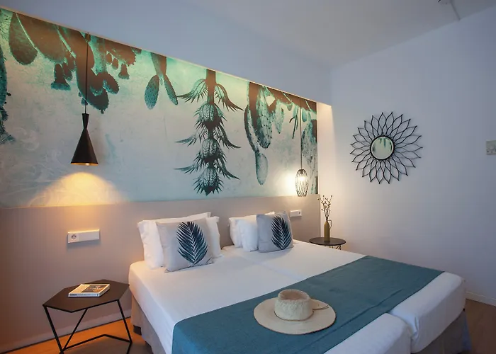 Hotel Tora