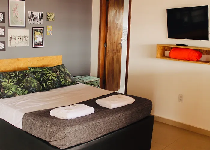 A Coroa Hostel&Suites