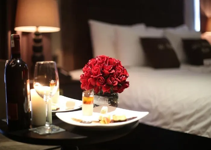 Halina Hotel And Apartment