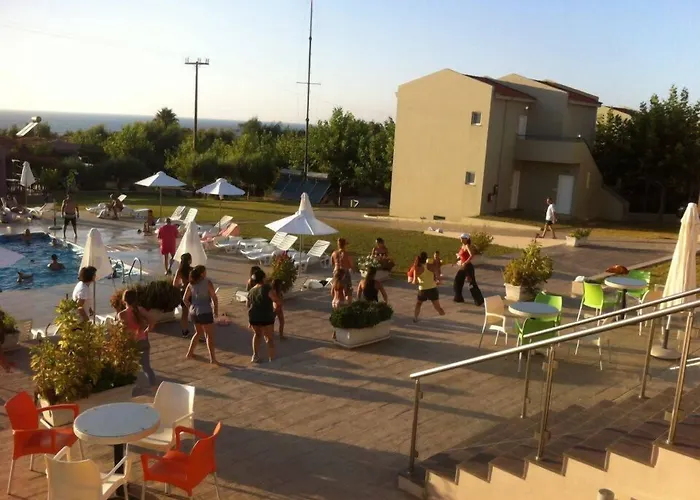 Fournia Village