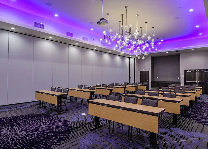 Courtyard By Marriott Lake Jackson