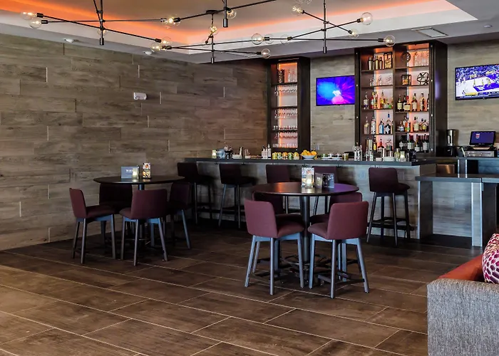 Courtyard By Marriott Lake Jackson