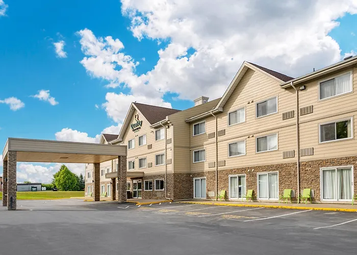 Bathurst Hotels