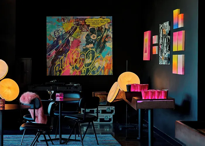 Moxy Minneapolis Uptown