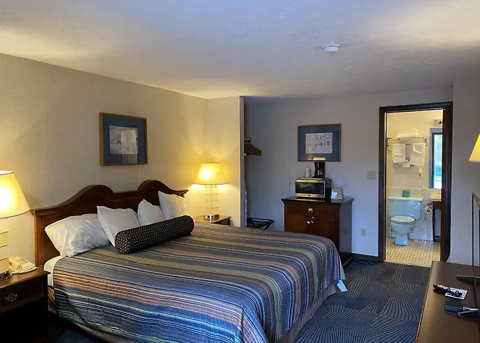 Economy Lodge 682 Main St Sturbridge