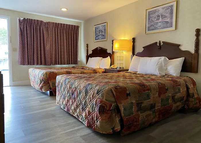 Economy Lodge 682 Main St Sturbridge