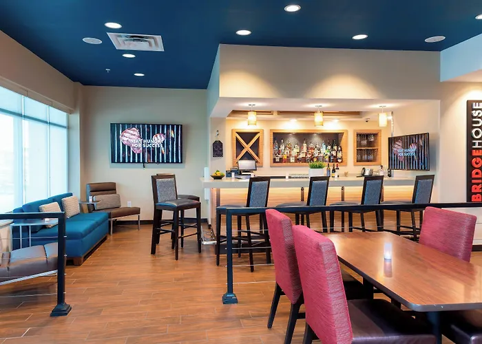 Towneplace Suites By Marriott Louisville North