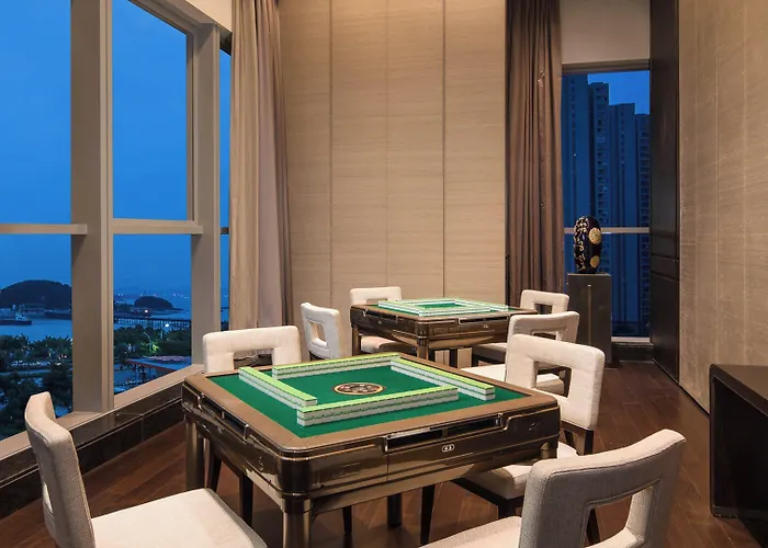 Hualuxe Xiamen Haicang Habour View