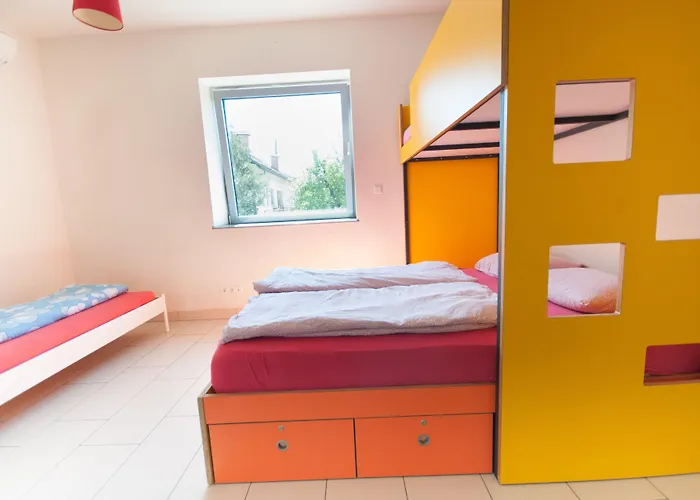 Simbol Hostel & Rooms With Free Private Parking