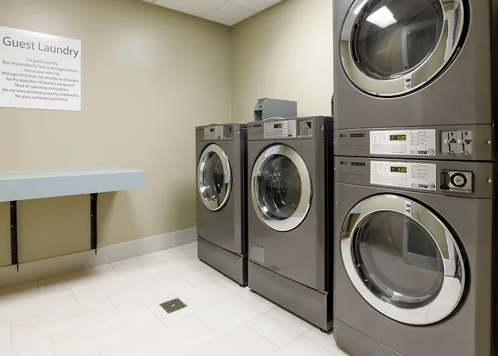 Holiday Inn Express & Suites - Sturbridge By Ihg