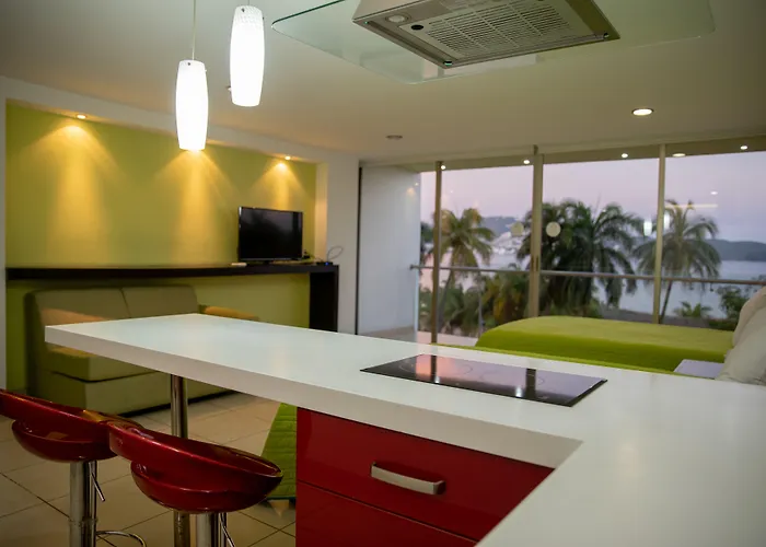 Ramada By Wyndham Acapulco Hotel & Suites