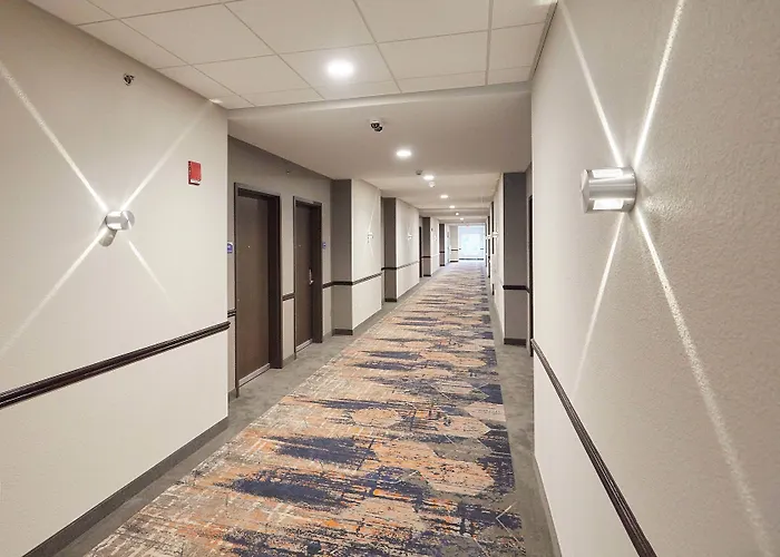 Gundersen Hotel & Suites