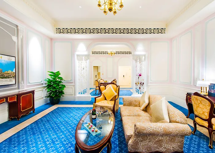 Legend Palace Hotel