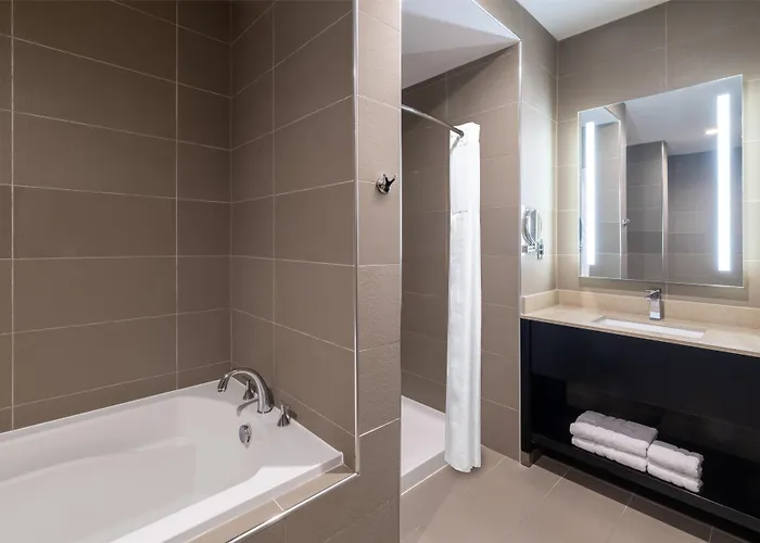 Best Western Premier NYC Gateway Hotel