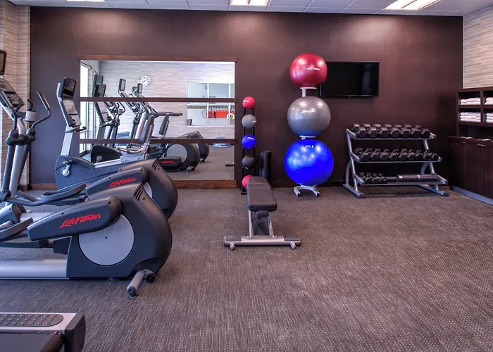 Courtyard By Marriott Detroit Farmington