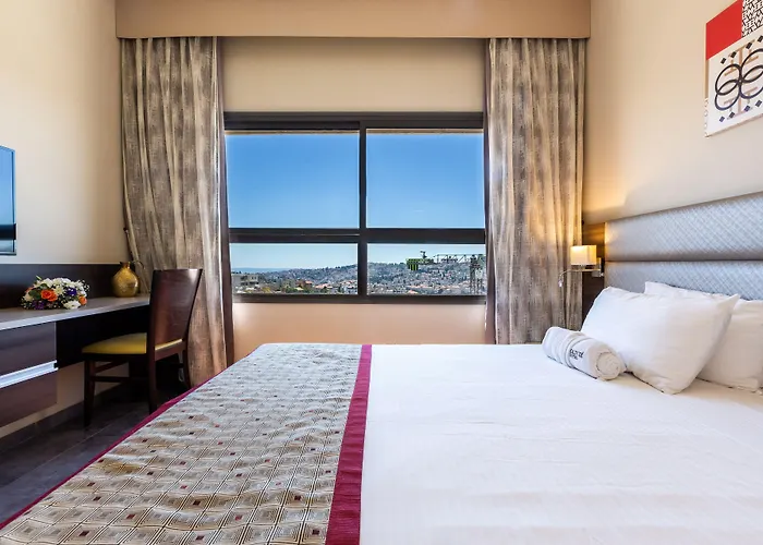 Ramada Olivie Nazareth