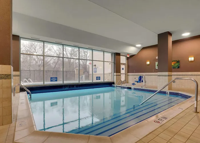 Drury Inn & Suites Charlotte Arrowood