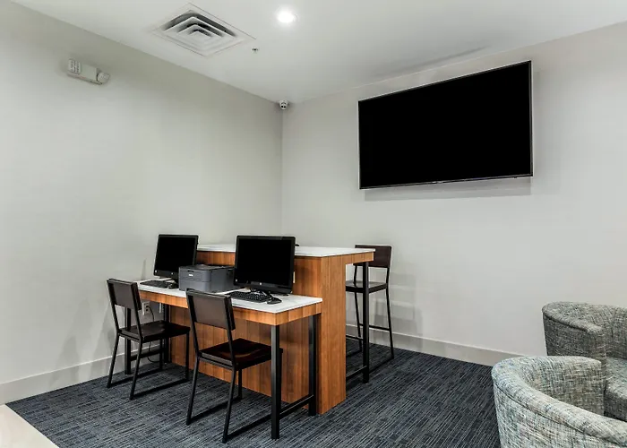 Holiday Inn Express & Suites Jersey City North - Hoboken By Ihg
