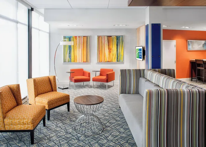 Holiday Inn Express East Peoria - Riverfront By Ihg