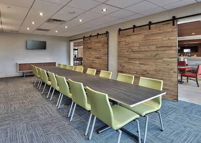 Holiday Inn Express & Suites Broomfield By Ihg