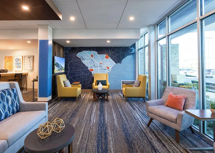 Holiday Inn Express & Suites Greenwood Mall By Ihg