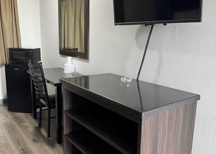 Economy Inn Fresno Yosemite "'Newly Remodeled"'