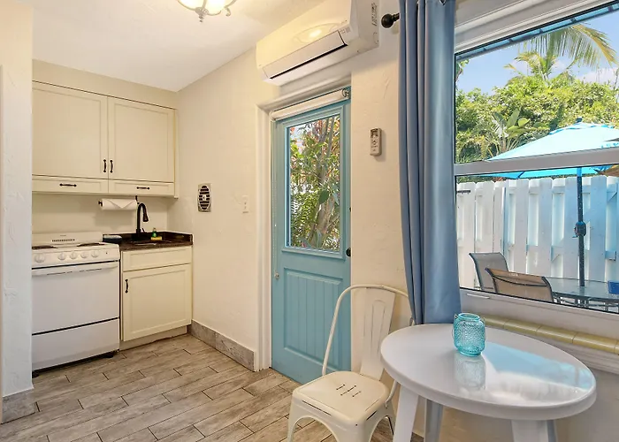 Siesta Key Palms Resort