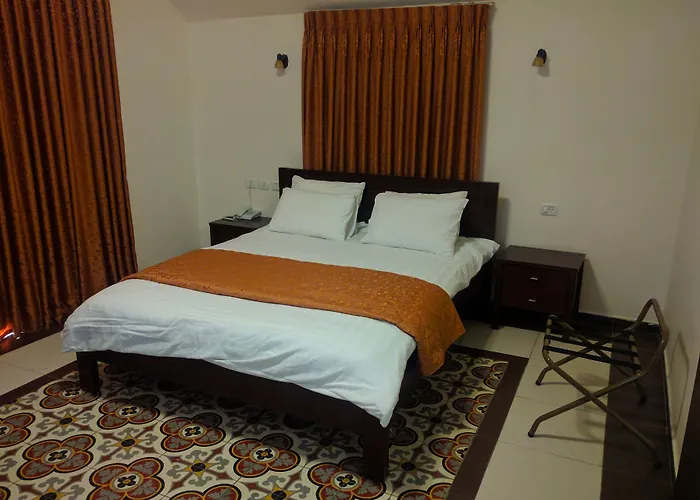 Alhambra Palace Hotel Suites - Ramallah