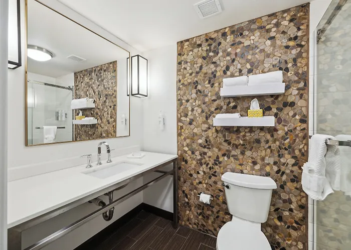 Kozy Hotel Houston North
