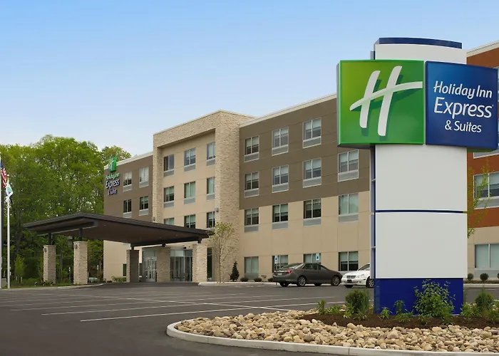 Holiday Inn Express & Suites By Ihg Altoona By Ihg