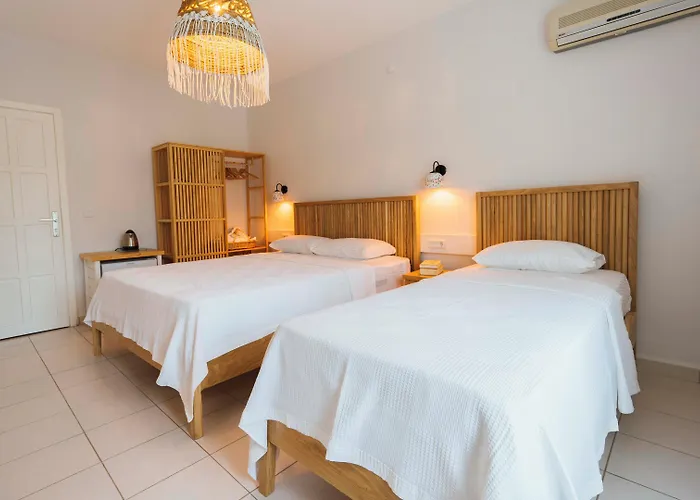 Golden Lighthouse Hotel