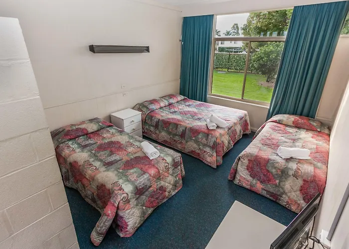 Moruya Waterfront Hotel Motel