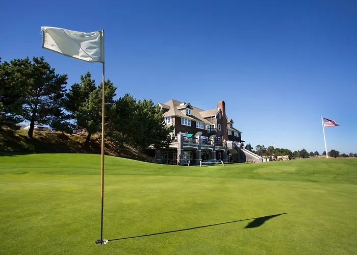 Mcmenamins Gearhart Hotel