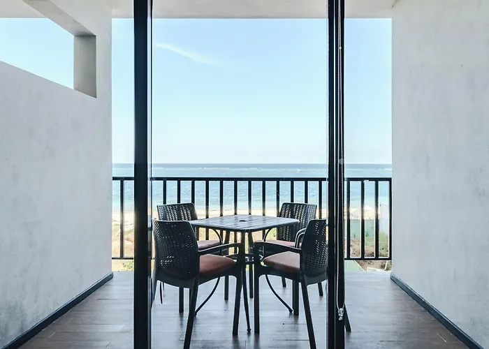 Vela'S Condos Ocean Front