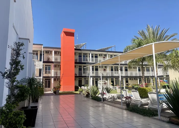 Hotel Del Alba Inn & Suites
