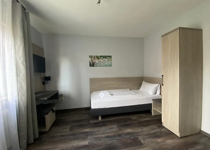 Landgasthof-Bikerhotel Arnold