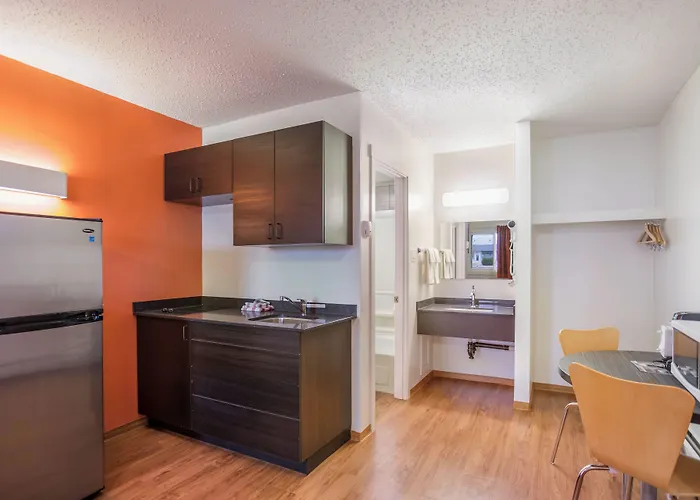 Motel Bo-Camrose, Ab