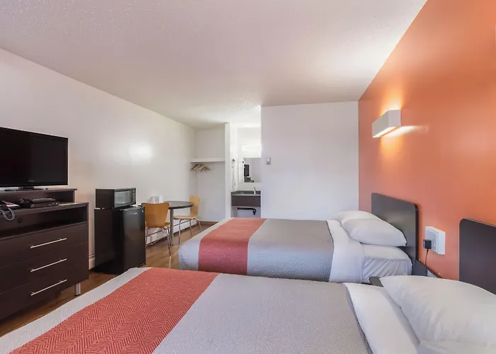 Motel Bo-Camrose, Ab