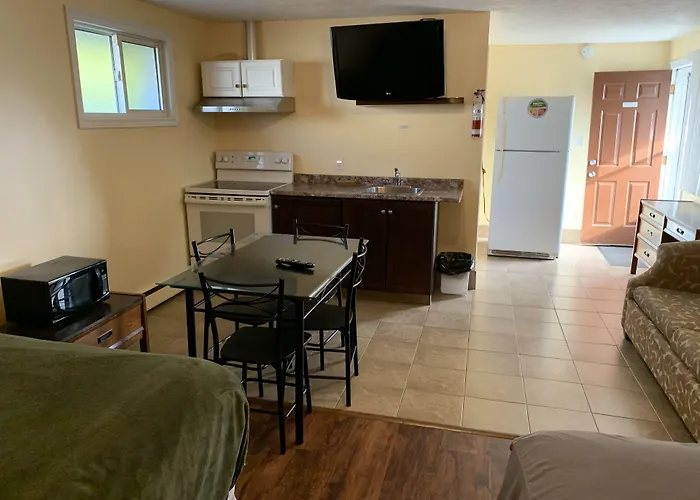 Leamington Motels