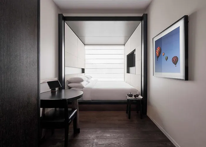 Little National Hotel Canberra