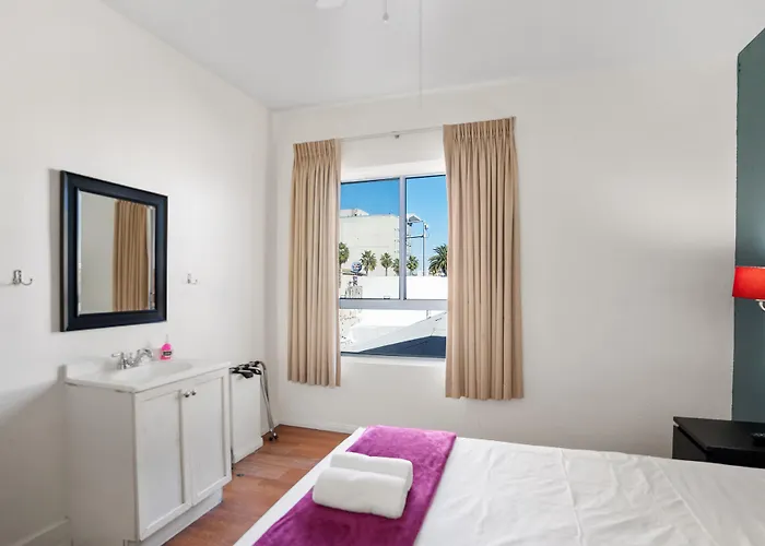 Samesun Hollywood Hotel & Hostel