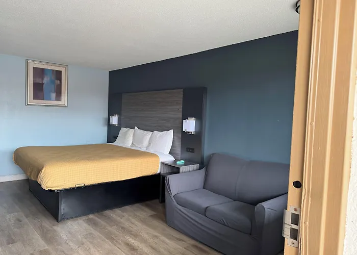 Red Carpet Inn & Suites - Danville