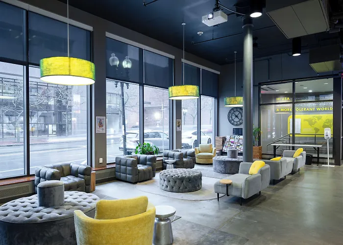 Boston Hostels