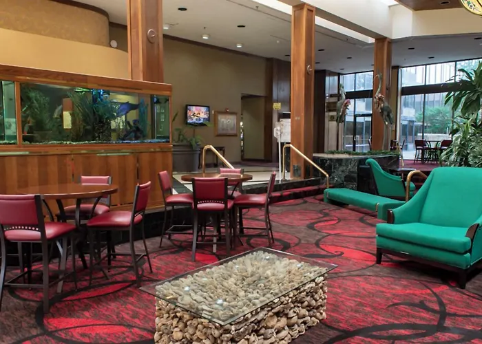 Mcm Elegante Hotel