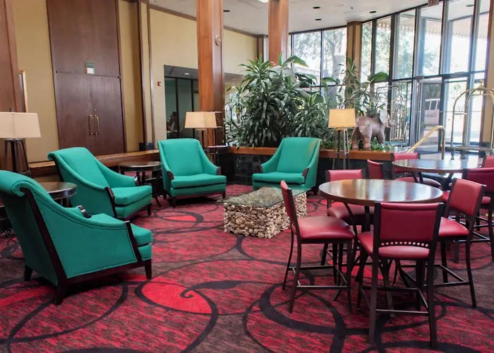 Mcm Elegante Hotel