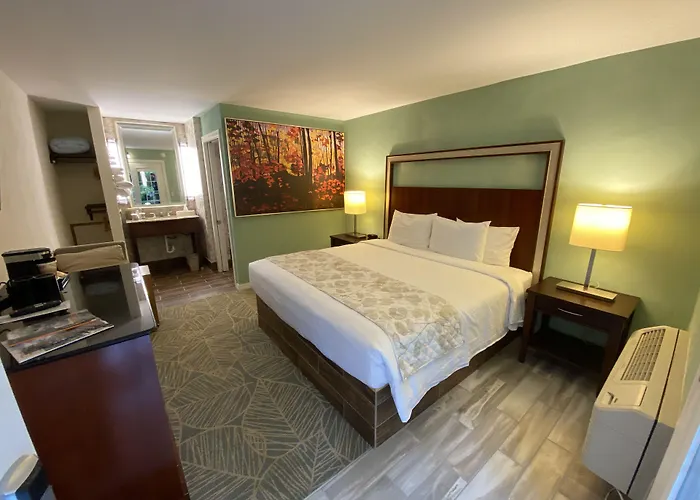 Mooresville Motels
