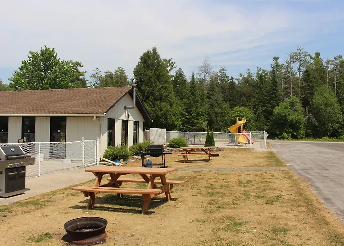 Sauble Beach Lodge