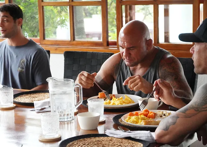 Jungles Edge Hotel, Jiu Jitsu, Muay Thai Retreat Center