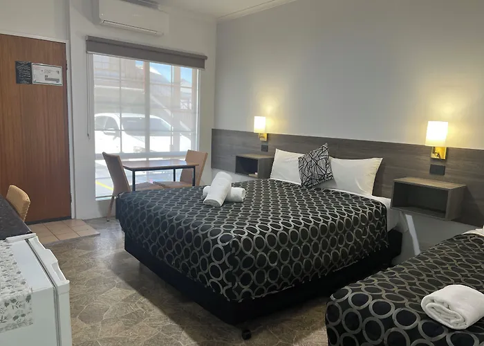 The Cottage Motor Inn Albury Cbd